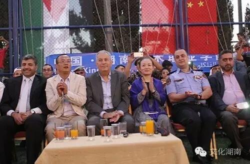 诠释湖湘文化内涵 湖南艺术团为安曼人民交流演出——《中国花鼓网》