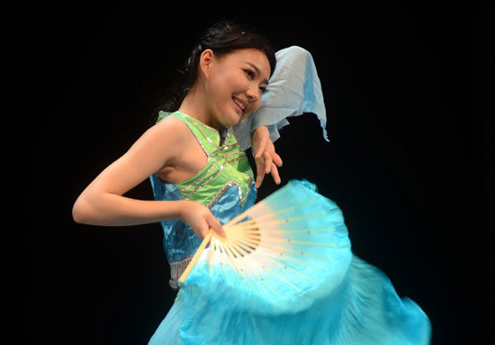 “舞光拾社 梦想绽放”——社文系第四届舞蹈大赛圆满落幕