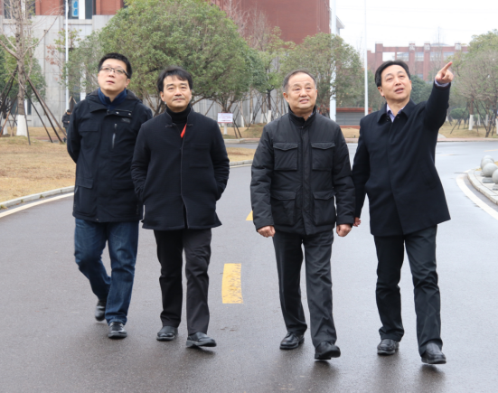 中国艺术职业教育学会李力会长一行来校考察调研