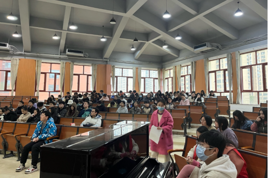 学院举办健康知识讲座