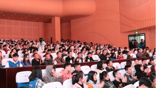 长沙市曲艺家协会进校园暨创建文明高校巡演活动圆满落幕