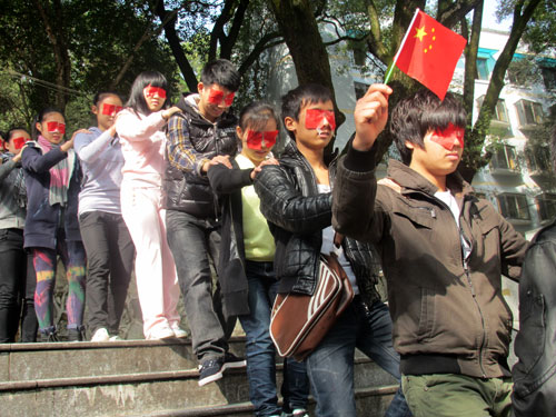 我院心理中心成功开展“一路同行”素质拓展活动