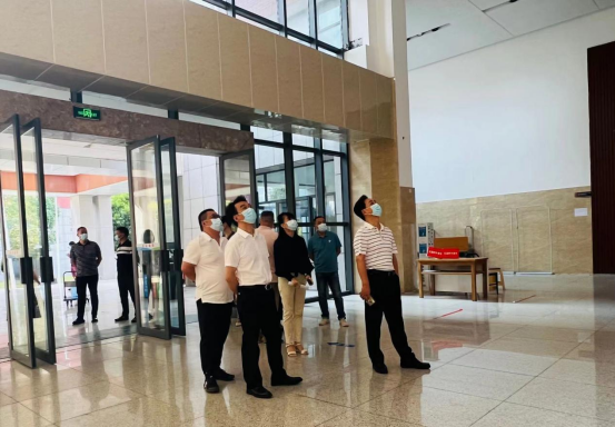 学院领导现场督查2022年秋季学期开学第一课