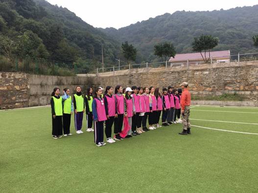 舞蹈系14舞表班开展素质拓展活动