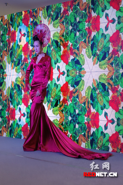 红网——SUNBET申搏推出大型人物造型秀