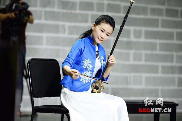 红网——湘妹子蔡霞胡琴专场音乐会将在国家大剧院上演