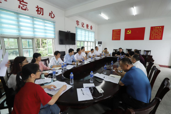 院领导赴温塘村调研助推“乡村振兴”