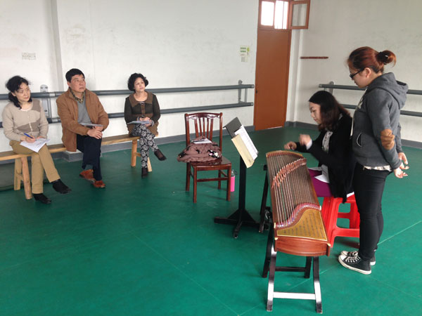 督导室组织开展听课、评课活动