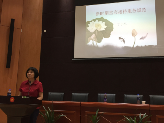 丁小军应邀来我院社文系讲座