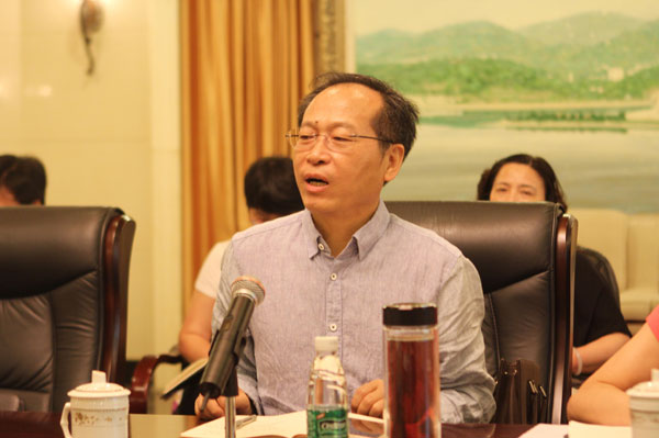 我院组织召开“三严三实”第一专题学习研讨会