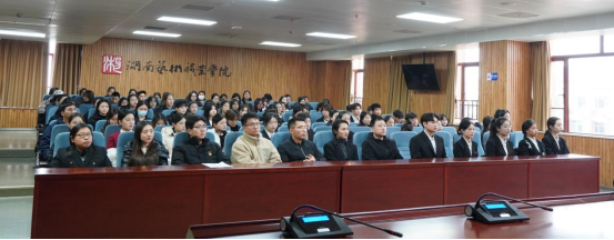 学校召开第二十四次学生代表大会