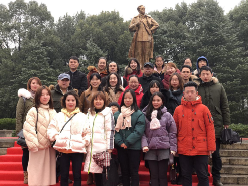 美术系开展主题党日暨工会活动