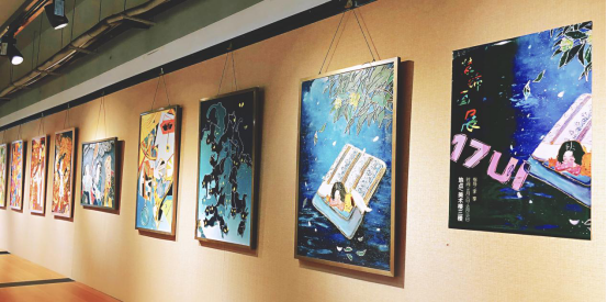 美术系举办17级UI班沥粉画展