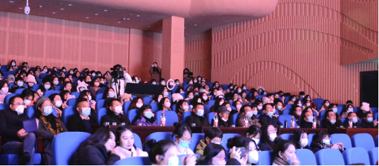 艺术讲述青春梦想凝聚力量——学院举行首届艺术教育专业毕业生技能成果汇报展演