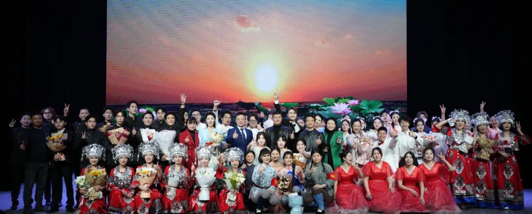 音乐学院2024届毕业生优秀作品展演“韵展新程 重合音魅”综合晚会精彩上演