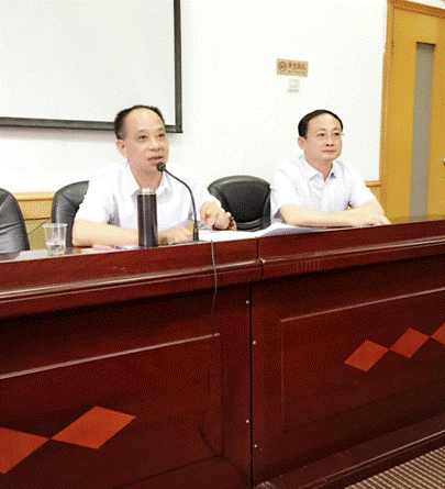 鲁雁飞书记参加所在的音乐系党支部专题学习研讨并讲话