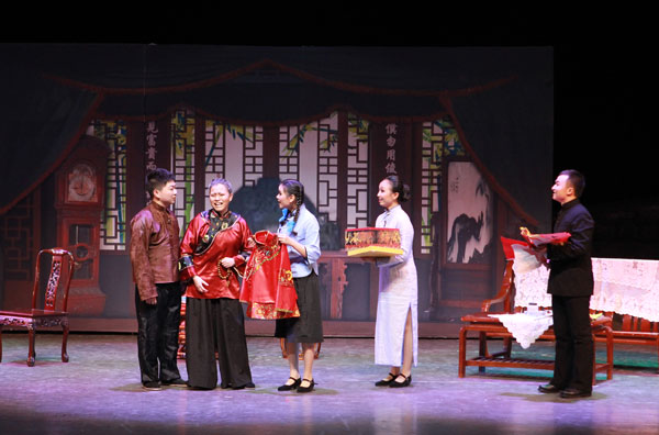 影视系毕业展演话剧《一门英烈》精彩上演