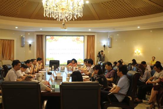 鄢福初副厅长指导音乐剧《风华正茂》剧本修改