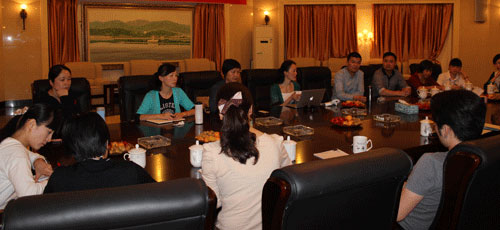 中南大学伍彦谚副教授来我院交流