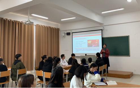 【活动特写之一】我院蒋蓉老师思政示范课赢得全国高等艺术职业学院专家同行高度评价
