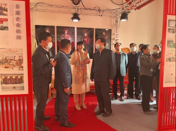 学院非遗研培成果展暨“伶·境”戏曲人物造型秀亮相湖南省首届非遗博览会