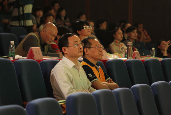 我院2014年教师业务考核火热进行中