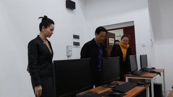 C:\Users\admin\Desktop\参观我院影视系校企合作实训室.JPG
