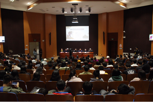 影视系举办“摄影艺术创作实战培训班”