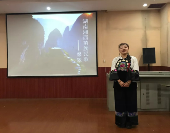 音乐系深入推进课堂教学改革，让在校生走上讲台当老师