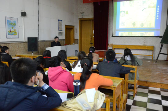 湖南大学岳麓书院向桃初教授来学院讲座