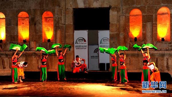 湖南青年舞蹈团在杰拉什文化艺术节上表演《东方舞韵》——《凤凰资讯》