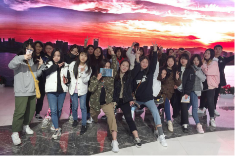 社文系公管专业师生参观“三馆一厅”